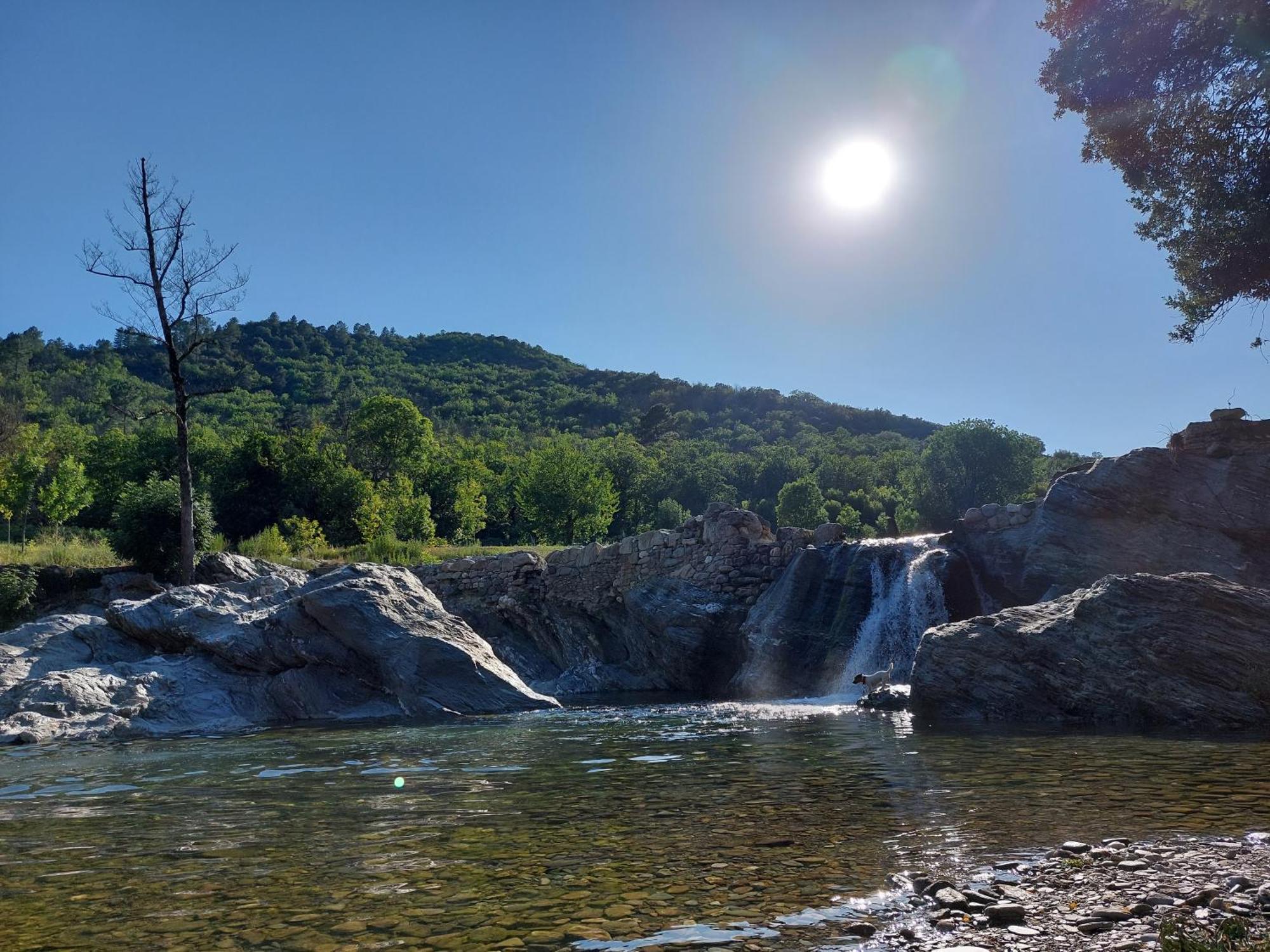 Gite Et Jardin En Bord De Riviere Saumane Kültér fotó